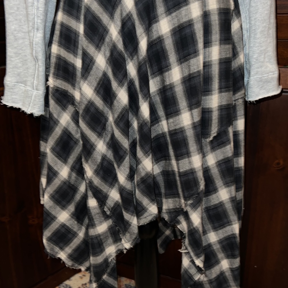 Free People Grunge Asymmetrical handkerchief hem and plaid skirt with gray top! - Picture 4 of 10